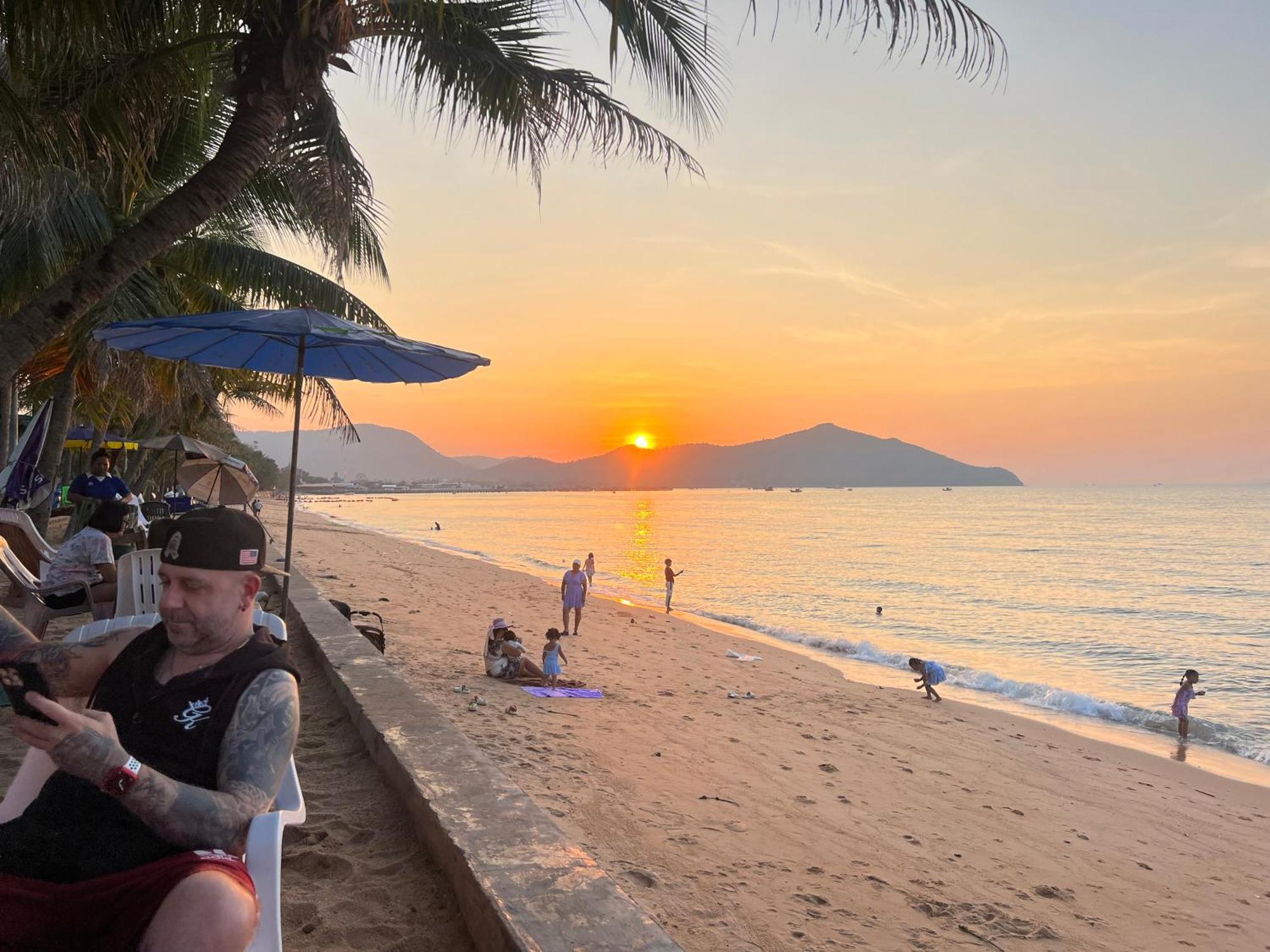 Bangsaray Beach Bang Sare Bagian luar foto